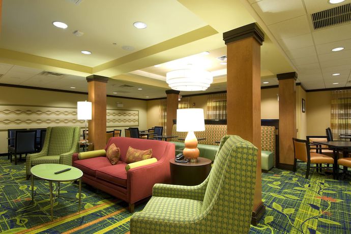 Imagen de los interiores del Hotel Fairfield Inn and Suites Verona. Foto 12