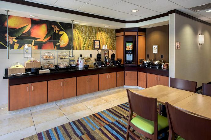 Imagen de los interiores del Hotel Fairfield Inn and Suites Verona. Foto 17
