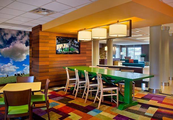 Imagen de los interiores del Hotel Fairfield Inn and Suites Watertown Thousand Islands. Foto 6