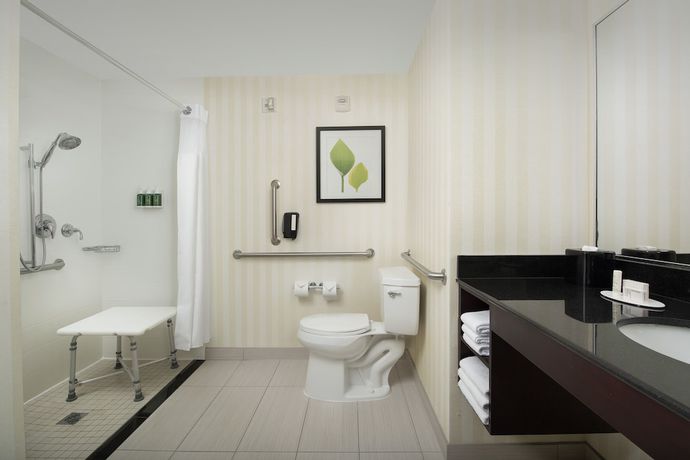 Imagen de la habitación del Hotel Fairfield Inn and Suites by Marriott Aberdeen, Aberdeen. Foto 11