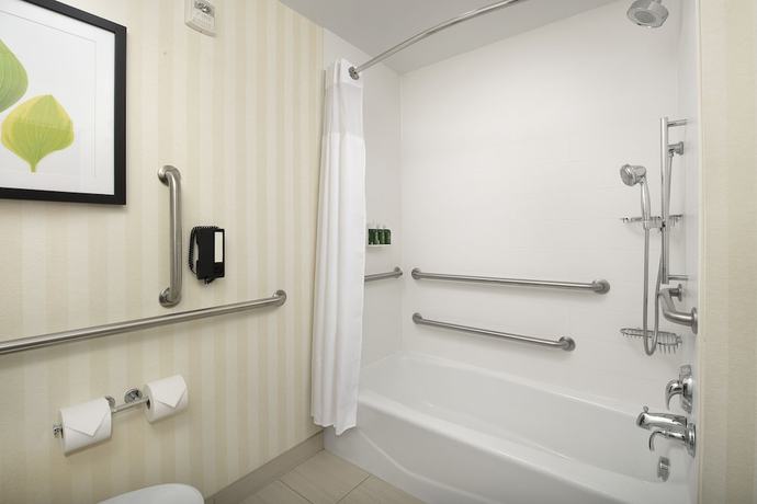 Imagen de la habitación del Hotel Fairfield Inn and Suites by Marriott Aberdeen. Foto 5