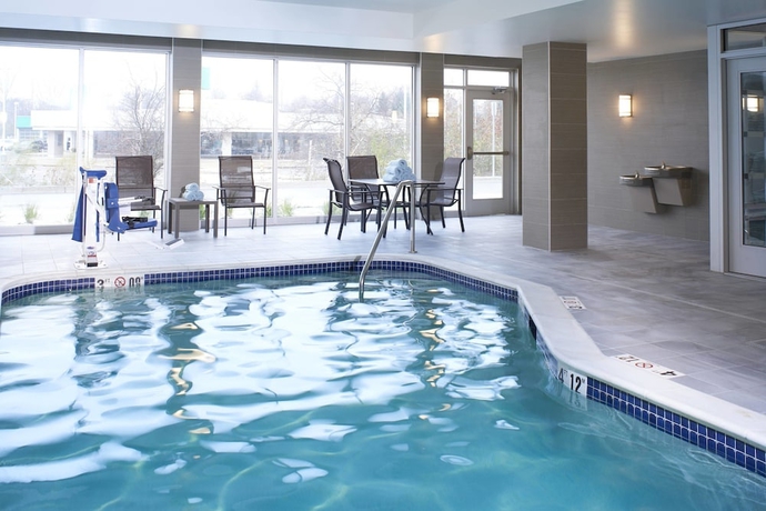 Imagen de la piscina del Hotel Fairfield Inn and Suites by Marriott Ann Arbor Ypsilanti. Foto 19