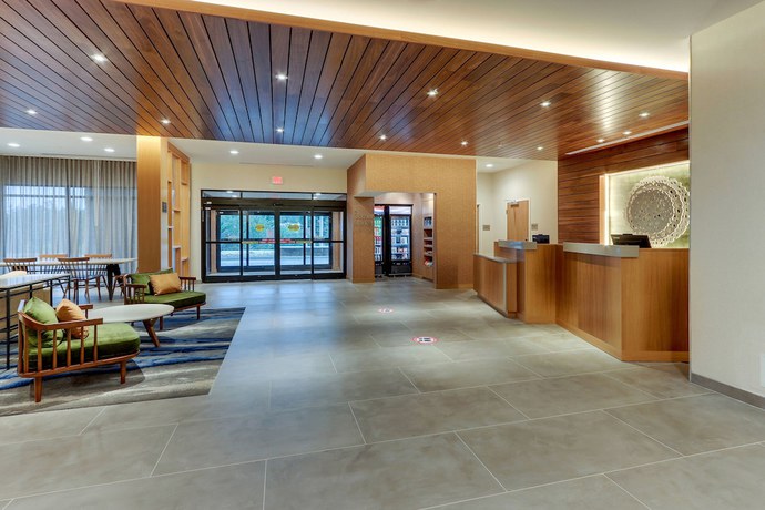 Imagen de los interiores del Hotel Fairfield Inn and Suites by Marriott Asheville Weaverville. Foto 16