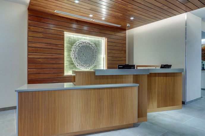 Imagen de los interiores del Hotel Fairfield Inn and Suites by Marriott Asheville Weaverville. Foto 19