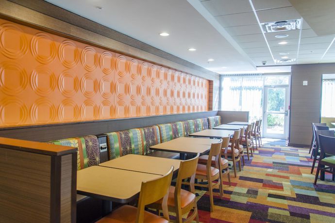 Imagen del bar/restaurante del Hotel Fairfield Inn and Suites by Marriott Atlanta Cumming/Johns Creek. Foto 6