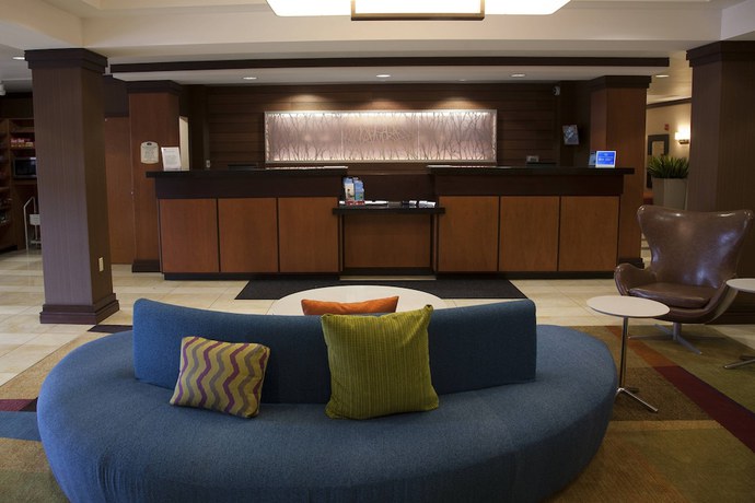 Imagen de los interiores del Hotel Fairfield Inn and Suites by Marriott Bedford. Foto 14