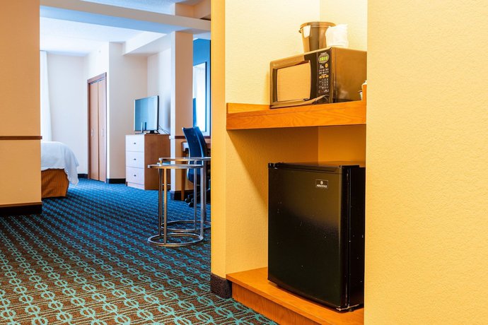 Imagen de la habitación del Hotel Fairfield Inn and Suites by Marriott Bedford. Foto 6