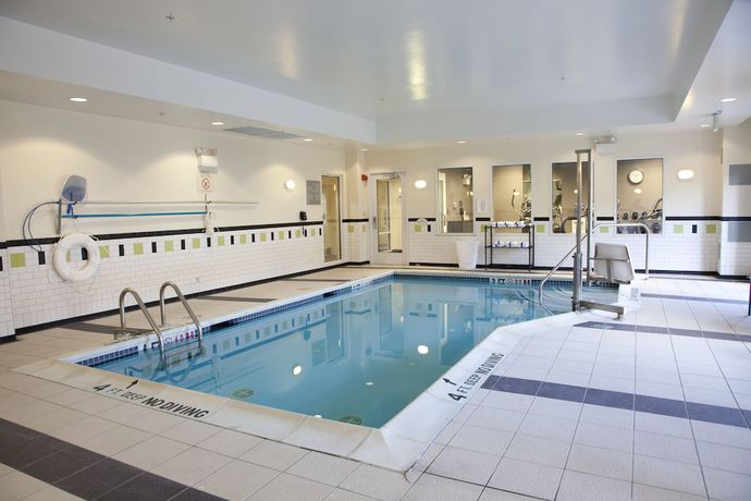 Imagen de los interiores del Hotel Fairfield Inn and Suites by Marriott Bedford. Foto 16