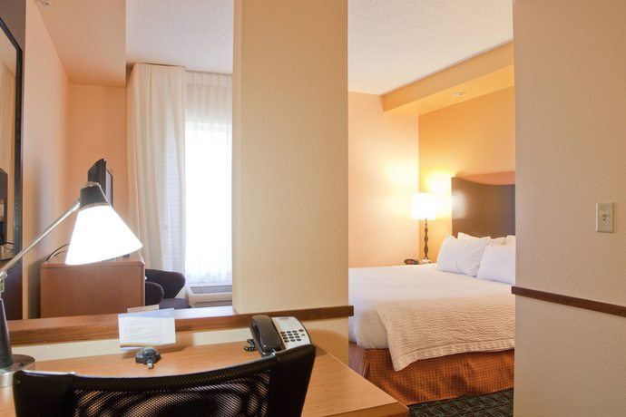 Imagen de la habitación del Hotel Fairfield Inn and Suites by Marriott Bedford. Foto 7