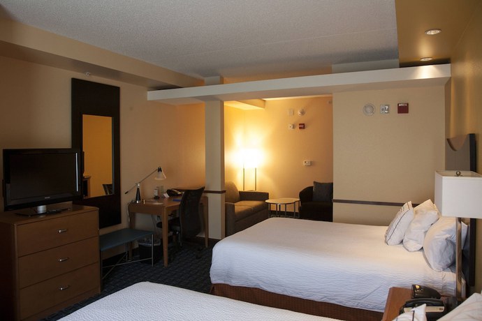 Imagen de la habitación del Hotel Fairfield Inn and Suites by Marriott Bedford. Foto 8