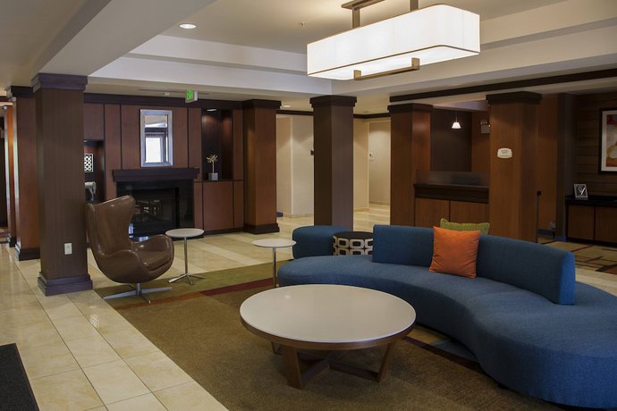 Imagen de los interiores del Hotel Fairfield Inn and Suites by Marriott Bedford. Foto 18