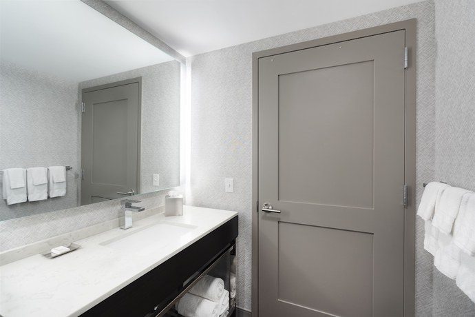 Imagen de la habitación del Hotel Fairfield Inn and Suites by Marriott Boston Logan Airport/Chelsea. Foto 11