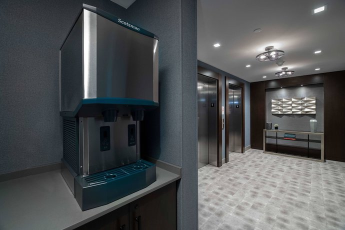 Imagen de los interiores del Hotel Fairfield Inn and Suites by Marriott Boston Medford. Foto 12