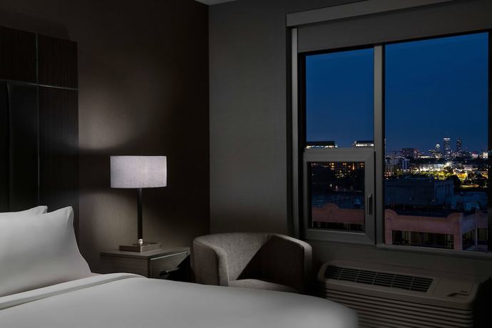 Imagen de la habitación del Hotel Fairfield Inn and Suites by Marriott Boston Medford. Foto 5