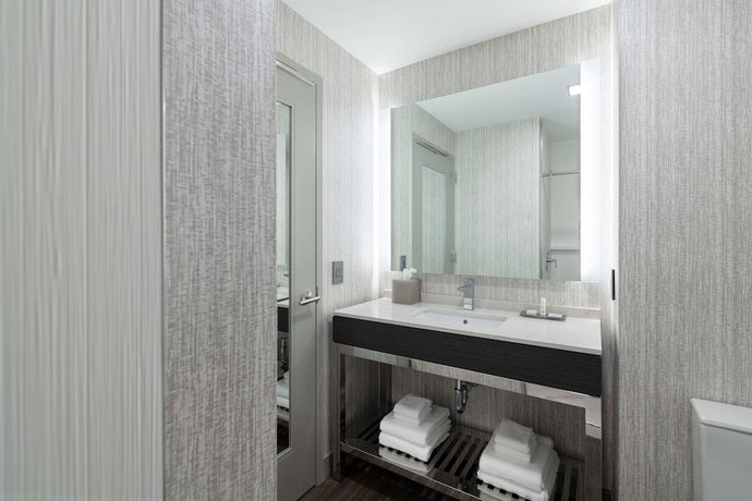 Imagen de la habitación del Hotel Fairfield Inn and Suites by Marriott Boston Medford. Foto 7