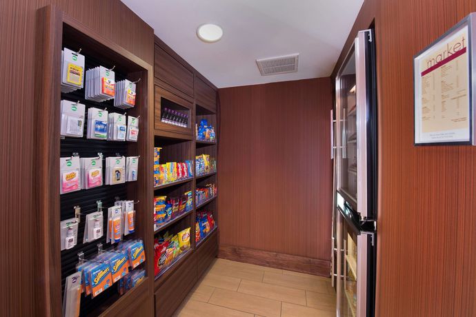 Imagen del bar/restaurante del Hotel Fairfield Inn and Suites by Marriott Charleston North/Ashley Phosphate. Foto 5