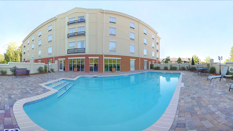Imagen de la piscina del Hotel Fairfield Inn and Suites by Marriott Charleston North/Ashley Phosphate. Foto 12