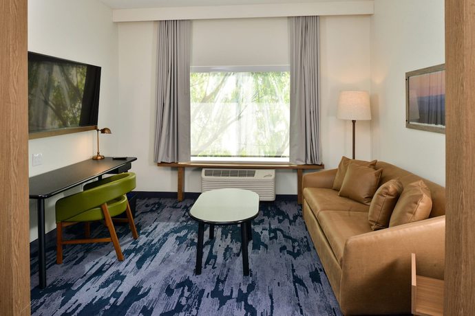 Imagen de la habitación del Hotel Fairfield Inn and Suites by Marriott Charlotte University Research Park. Foto 9