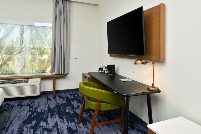 Imagen de la habitación del Hotel Fairfield Inn and Suites by Marriott Charlotte University Research Park. Foto 12