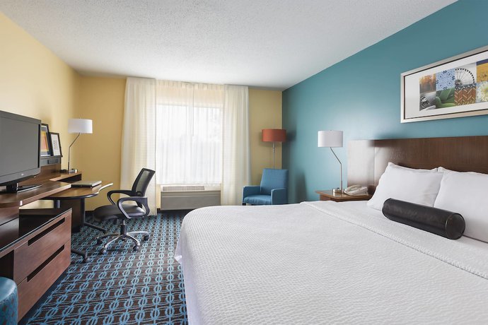 Imagen de la habitación del Hotel Fairfield Inn and Suites by Marriott Chicago Naperville/Aurora. Foto 5