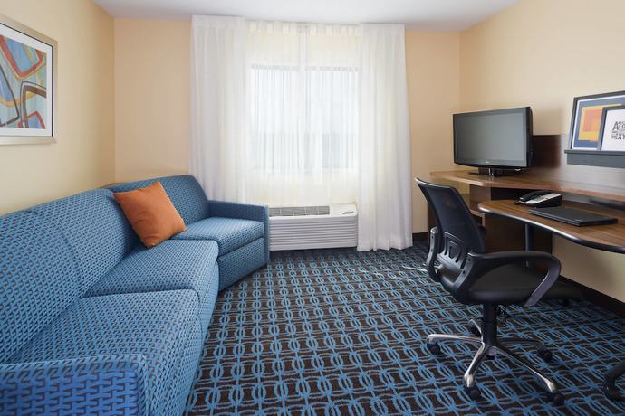 Imagen de la habitación del Hotel Fairfield Inn and Suites by Marriott Chicago Naperville/Aurora. Foto 7