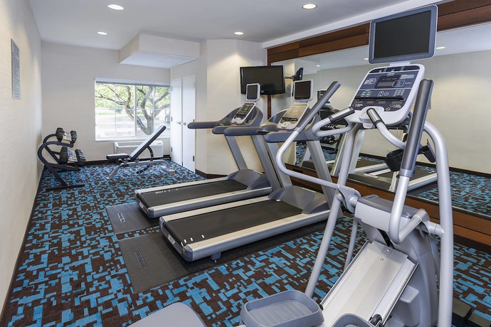 Imagen de los interiores del Hotel Fairfield Inn and Suites by Marriott Chicago Naperville/Aurora. Foto 14