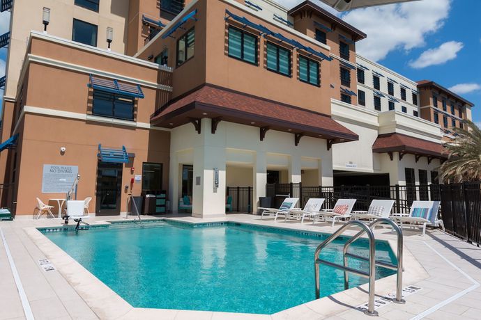 Imagen de la piscina del Hotel Fairfield Inn and Suites by Marriott Clearwater Beach. Foto 15