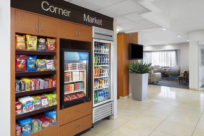 Imagen de los interiores del Hotel Fairfield Inn and Suites by Marriott Denver Airport. Foto 8