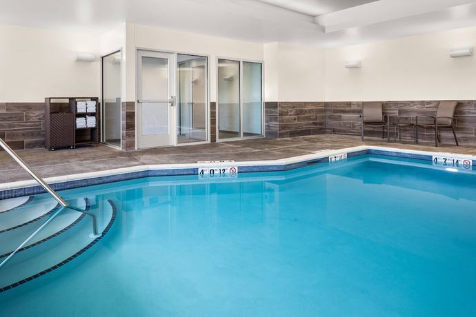 Imagen de la piscina del Hotel Fairfield Inn and Suites by Marriott Duluth. Foto 20