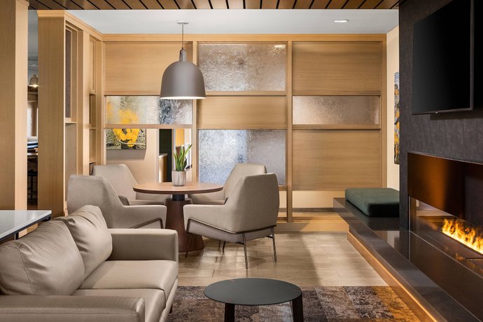 Imagen de los interiores del Hotel Fairfield Inn and Suites by Marriott Duluth. Foto 19