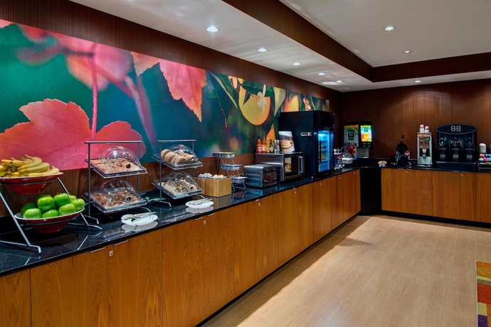 Imagen del bar/restaurante del Hotel Fairfield Inn and Suites by Marriott Fort Worth I-30 West Near NAS JRB. Foto 2