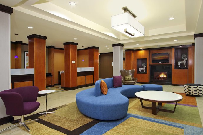 Imagen de los interiores del Hotel Fairfield Inn and Suites by Marriott Fresno Clovis. Foto 15