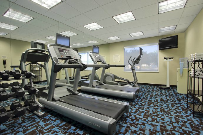 Imagen de los interiores del Hotel Fairfield Inn and Suites by Marriott Fresno Clovis. Foto 18