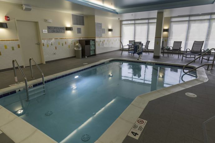 Imagen de la piscina del Hotel Fairfield Inn and Suites by Marriott Geneva Finger Lakes. Foto 17