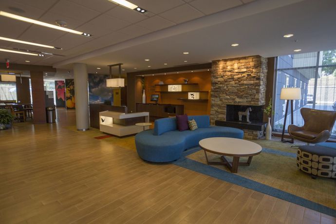 Imagen de los interiores del Hotel Fairfield Inn and Suites by Marriott Geneva Finger Lakes. Foto 15