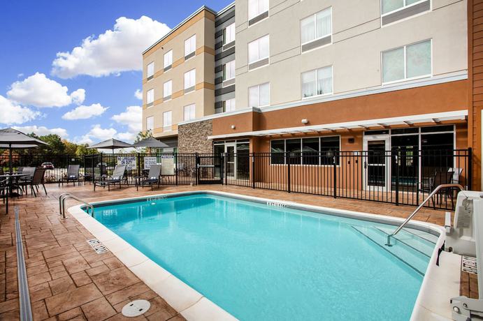 Imagen de la piscina del Hotel Fairfield Inn and Suites by Marriott Greenville Spartanburg/Duncan. Foto 17