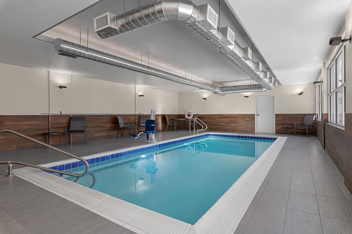 Imagen de la piscina del Hotel Fairfield Inn and Suites by Marriott Hailey Sun Valley. Foto 15