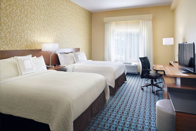 Imagen de la habitación del Hotel Fairfield Inn and Suites by Marriott Hendersonville Flat Rock. Foto 13