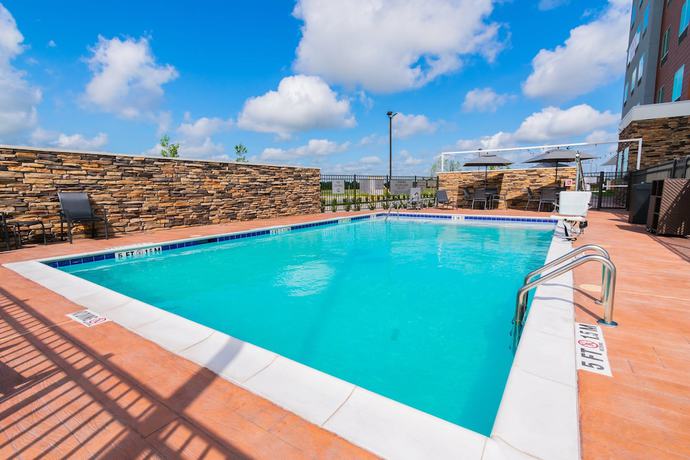 Imagen de la piscina del Hotel Fairfield Inn and Suites by Marriott Houston League City. Foto 20
