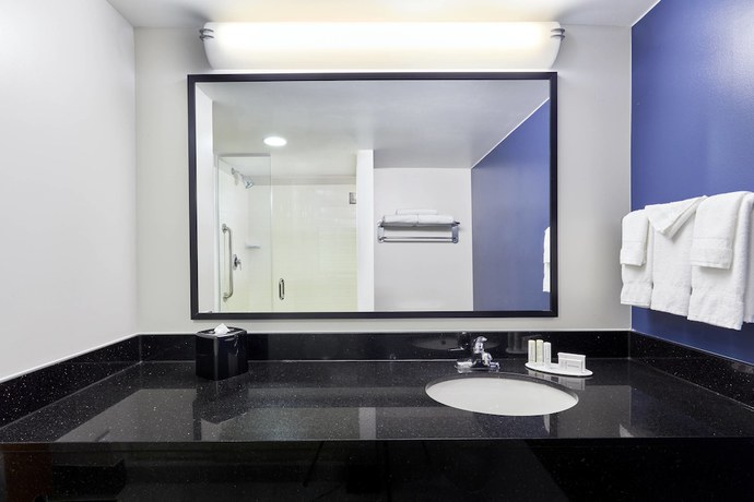 Imagen de la habitación del Hotel Fairfield Inn and Suites by Marriott Indianapolis Downtown. Foto 2