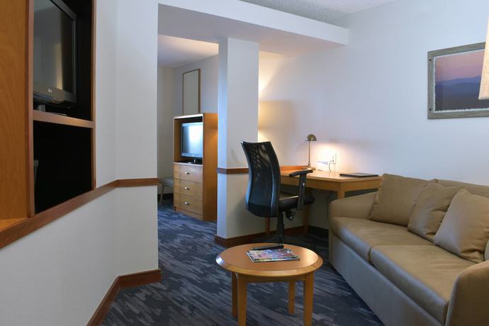 Imagen de la habitación del Hotel Fairfield Inn and Suites by Marriott Indianapolis East. Foto 6