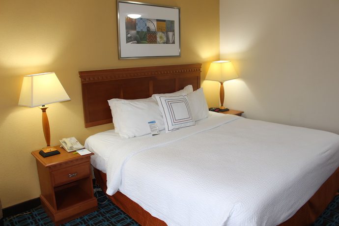 Imagen de la habitación del Hotel Fairfield Inn and Suites by Marriott Kansas City Liberty. Foto 12