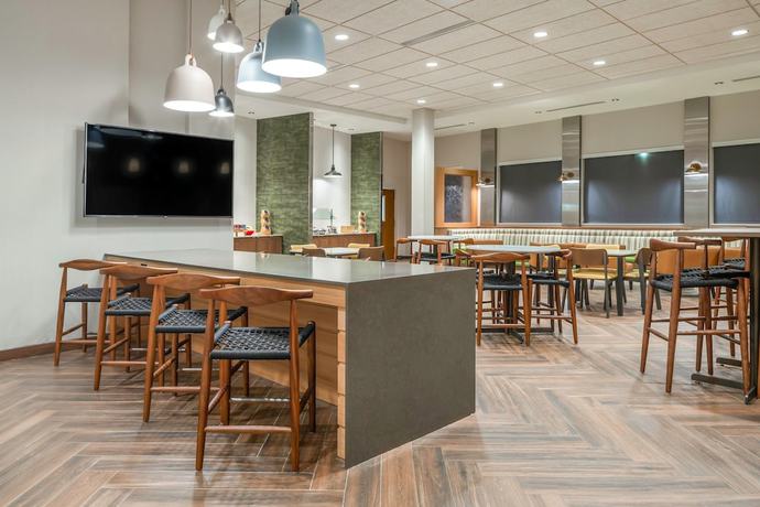 Imagen del bar/restaurante del Hotel Fairfield Inn and Suites by Marriott Kansas City North/Gladstone. Foto 8
