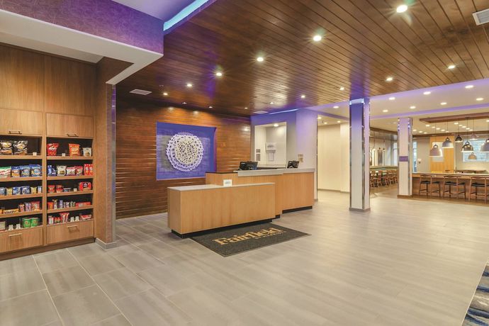 Imagen de los interiores del Hotel Fairfield Inn and Suites by Marriott Kansas City Shawnee. Foto 9
