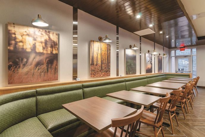 Imagen del bar/restaurante del Hotel Fairfield Inn and Suites by Marriott Kansas City Shawnee. Foto 4
