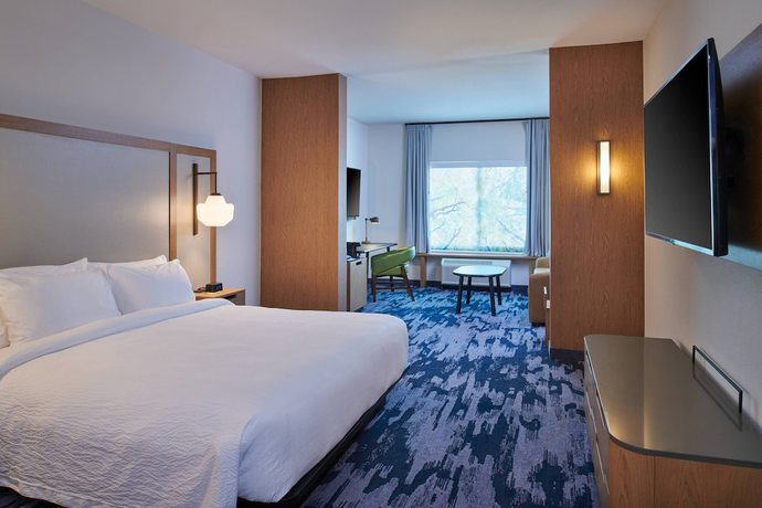 Imagen de la habitación del Hotel Fairfield Inn and Suites by Marriott Louisville Jeffersonville. Foto 4