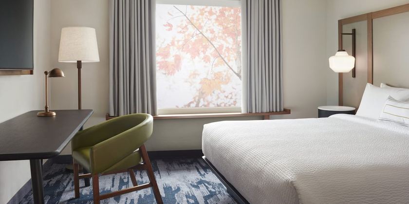 Imagen de la habitación del Hotel Fairfield Inn and Suites by Marriott Louisville Jeffersonville. Foto 13