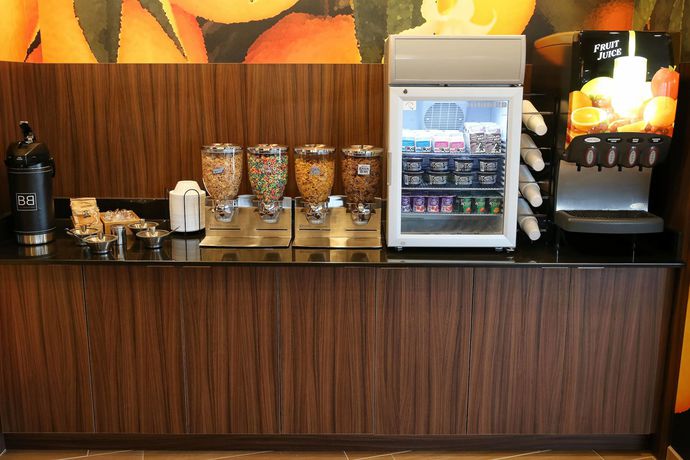 Imagen del bar/restaurante del Hotel Fairfield Inn and Suites by Marriott Madison Verona. Foto 6
