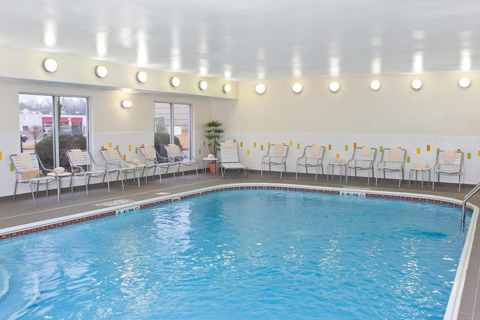 Imagen de la piscina del Hotel Fairfield Inn and Suites by Marriott Memphis East/Galleria. Foto 19