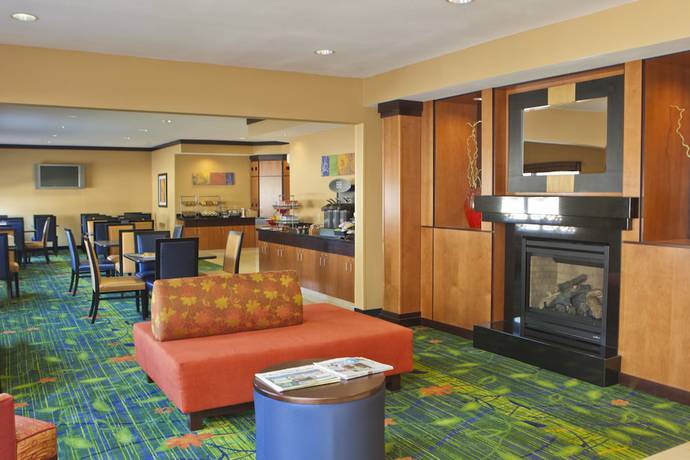 Imagen del bar/restaurante del Hotel Fairfield Inn and Suites by Marriott Memphis East/Galleria. Foto 6